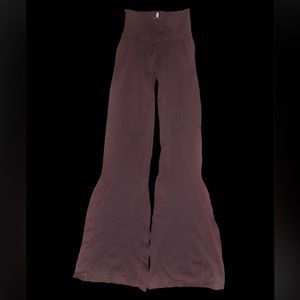 🦄🦄🦄NWOT Free People Good Karma flare leggings